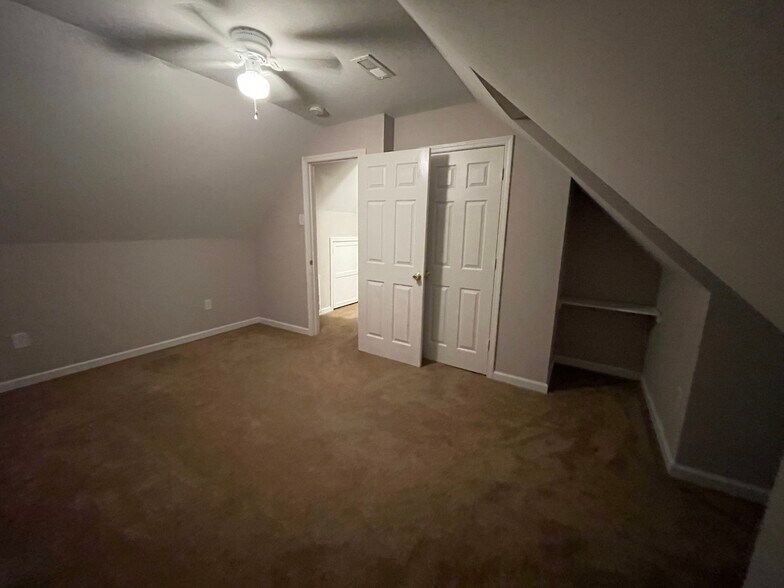 3rd bedroom (upstairs ) - 9224 Robin Rd