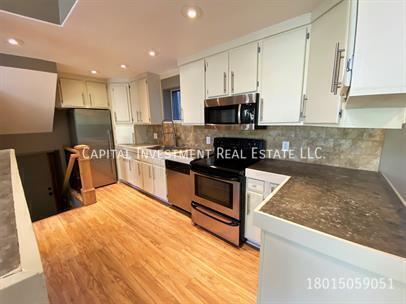 Building Photo - 290 Aspen Dr