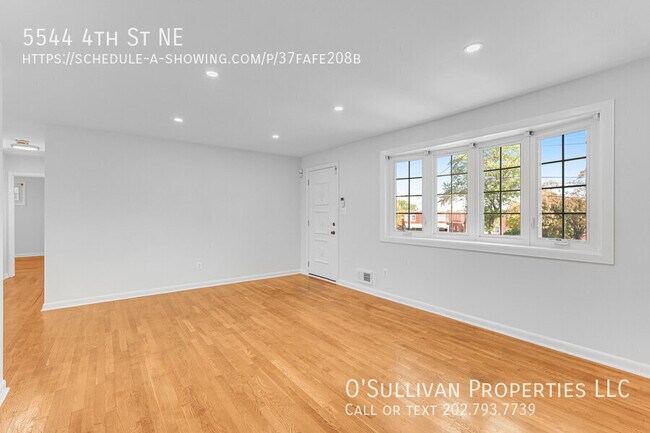 Building Photo - 5544 4th St NE