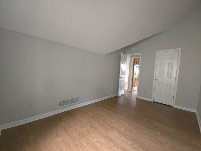 Building Photo - 896 18th St