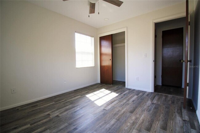 Building Photo - 390 Lilac Rd