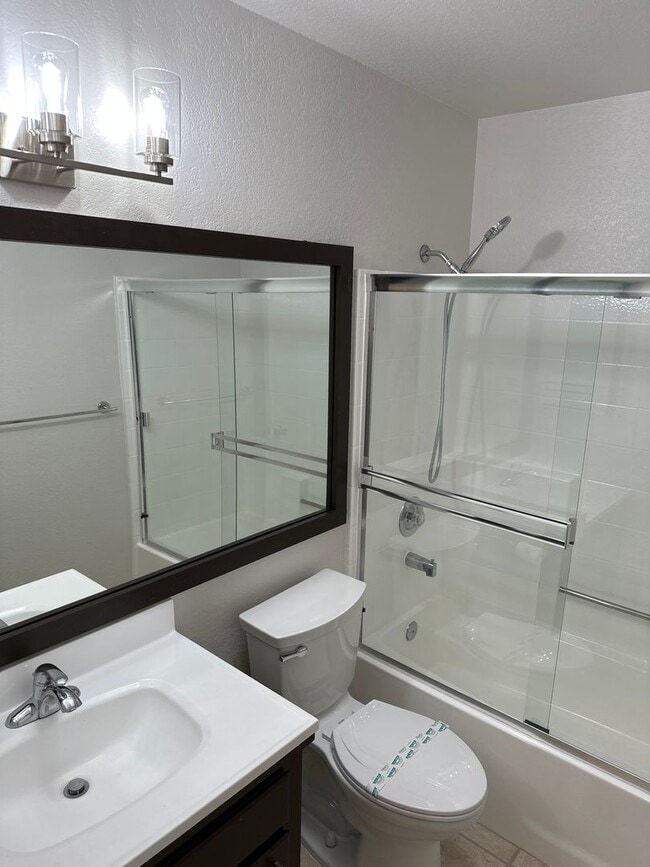 Building Photo - 3935 32nd St