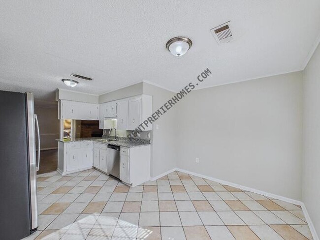Building Photo - 8708 Patricia Lynn Ln