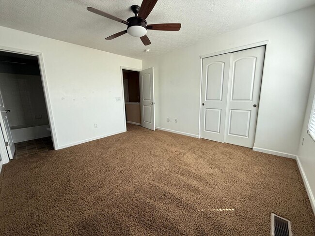 Building Photo - 5422_HOLLY_RIVER_AVE