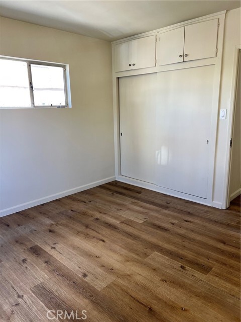 Building Photo - 208 S Mariposa Ave