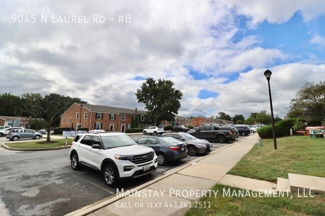 Building Photo - Updated 2 Bedroom Townhome in Whiskey Bottom!