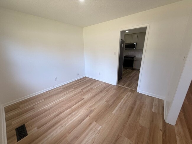 Building Photo - 139 Ingleside Dr