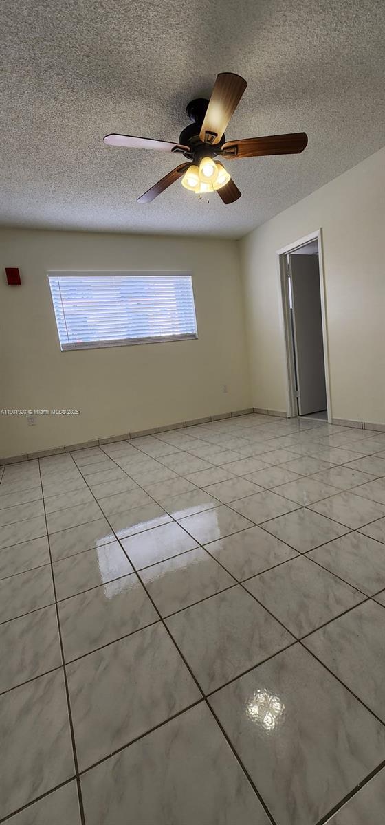 Building Photo - 5420 W 21st Ct