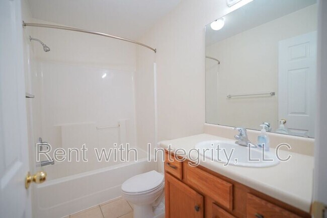 Building Photo - 4434 Gearhart Rd