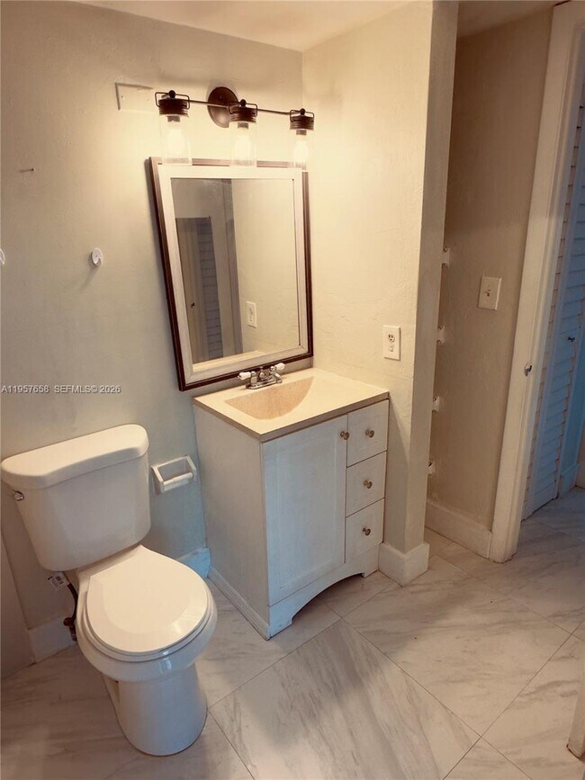 Building Photo - 11800 SW 18th St