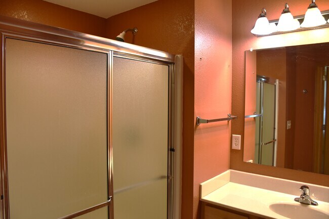 Building Photo - 13360 Fond du Lac Ave