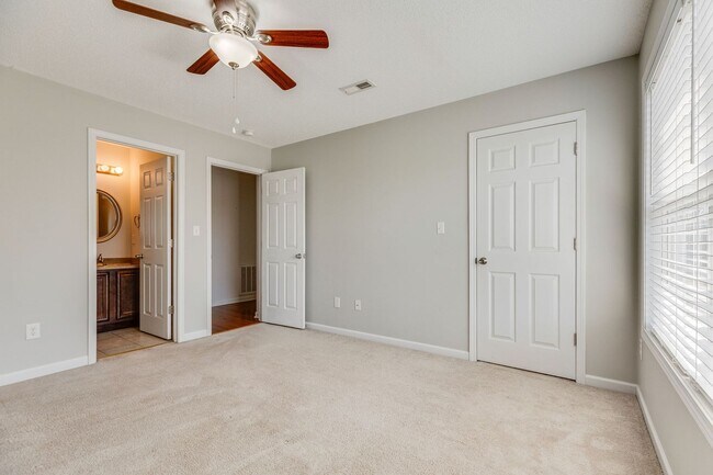 Building Photo - Now Available | 2 Bedroom 2.5 Bath | Bristol, TN