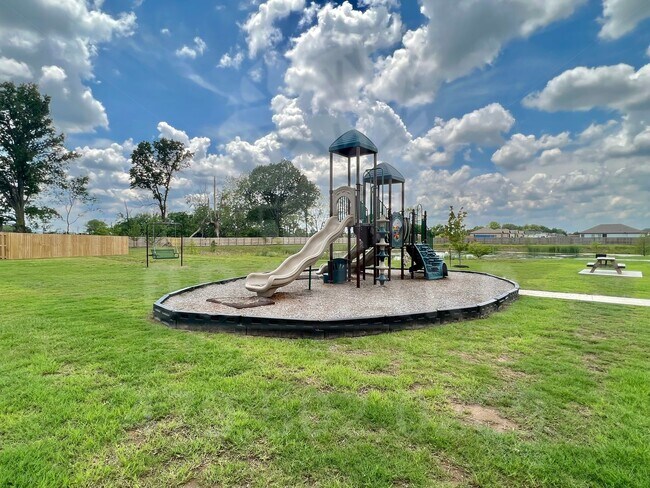 Building Photo - Farmington- Single-Family Home- Stunning Chase Plan