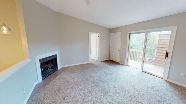 Building Photo - 9621 S Lake Ridge Dr