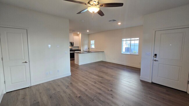 Building Photo - Modern 3-Bedroom Townhome – Built 2024 | Move-In Ready