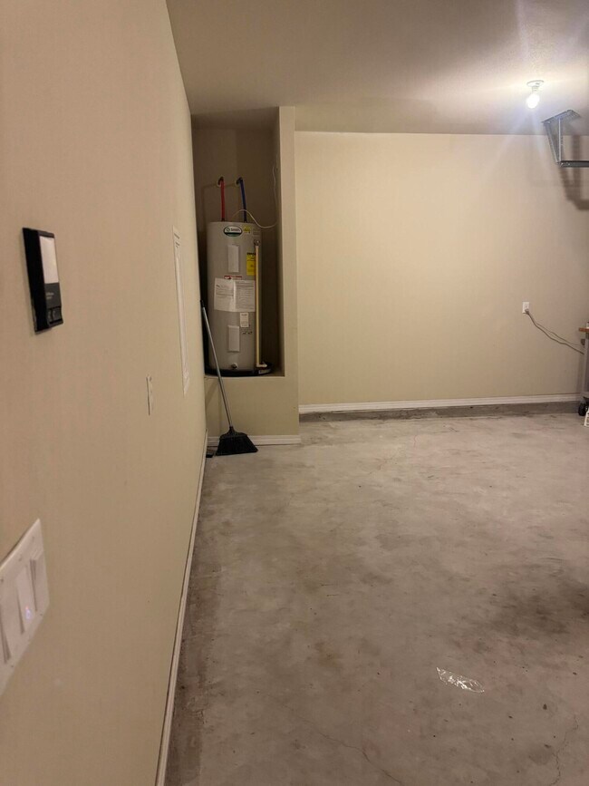 Building Photo - 156 Creve Core Dr
