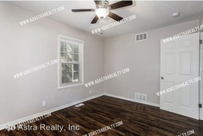 Building Photo - Beautifully Remodeled Independence Home-Available NOW!!
