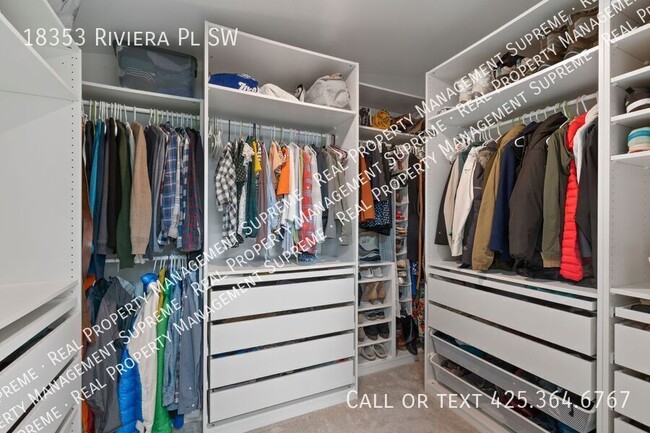 Building Photo - 18353 Riviera Pl SW