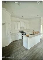 Building Photo - 405 Baleigh Way