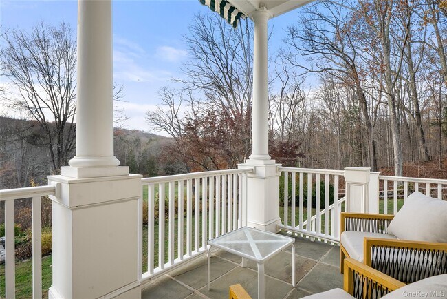 Building Photo - 448 Long Ridge Rd