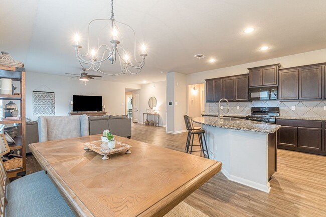 Building Photo - 2569 McCrae