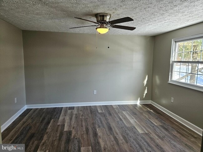 Building Photo - 10717 Glen Hannah Dr