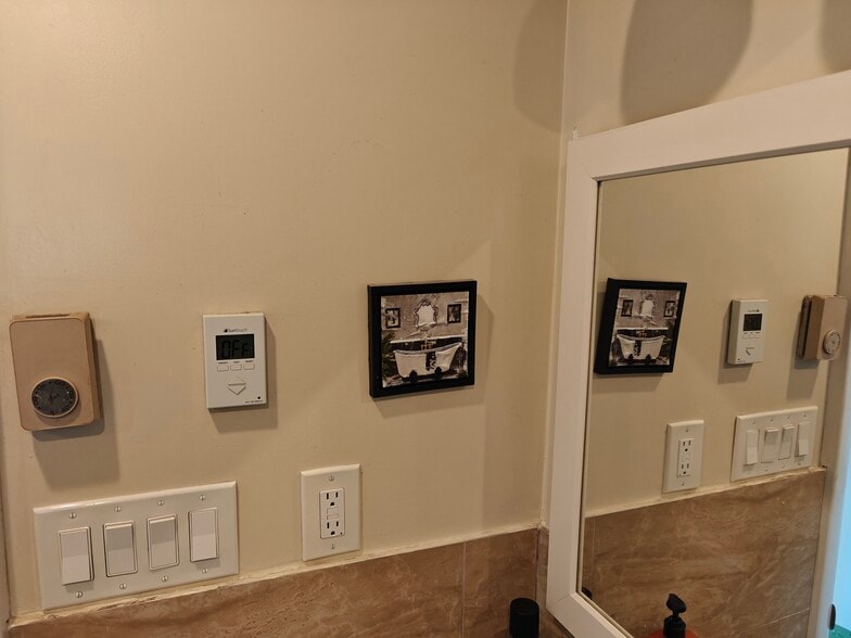 Electric floor heating in upstairs bathroom. - 29 Peter Way