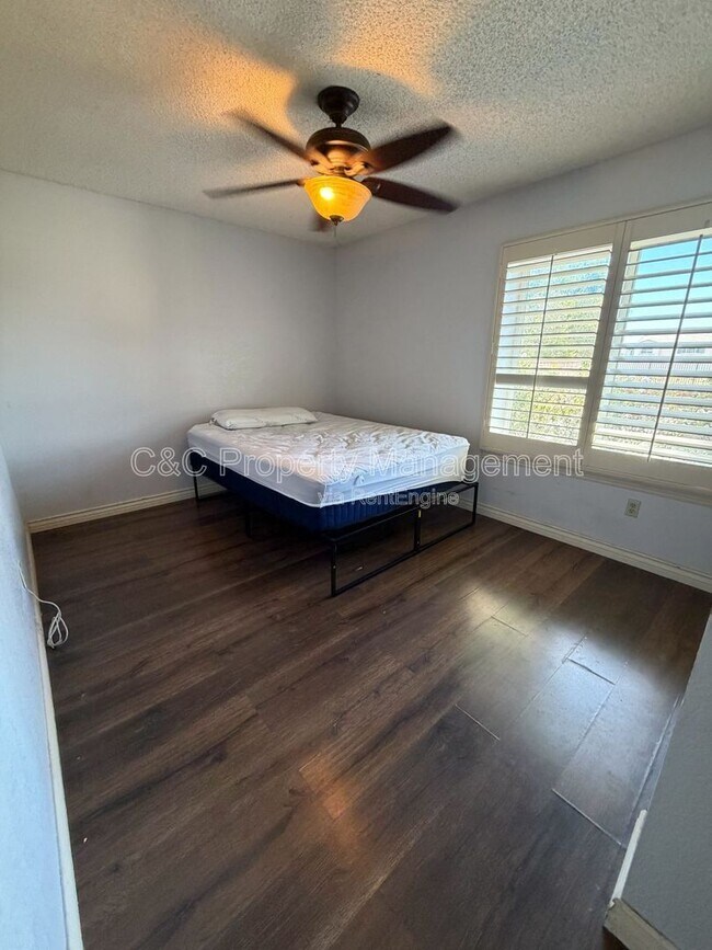 Building Photo - 18120 Raymond Ct