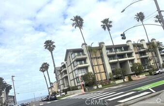 Building Photo - 1007 S Catalina Ave