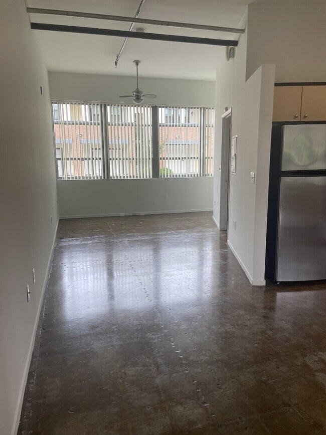 Studio Living Area - Studios 64