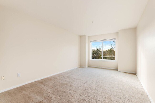 Building Photo - 8750 Greenwood Ave N