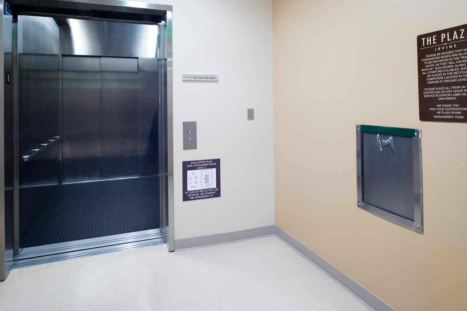 Building Photo - 5047 Scholarship