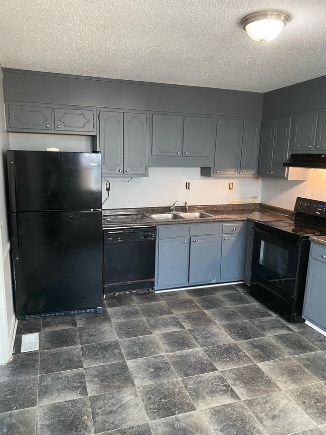 Building Photo - 7621 Longstreet Dr