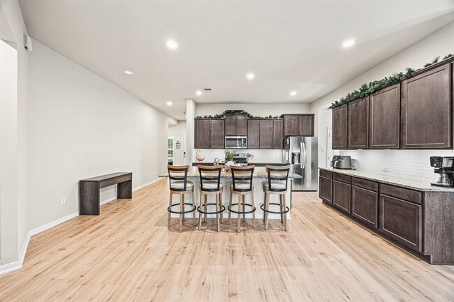 Building Photo - 16206 Neff Park Dr