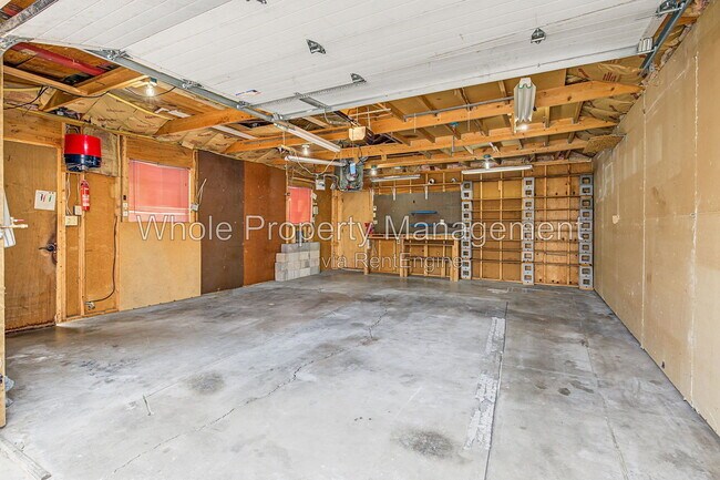 Building Photo - 1406 E 108th Pl