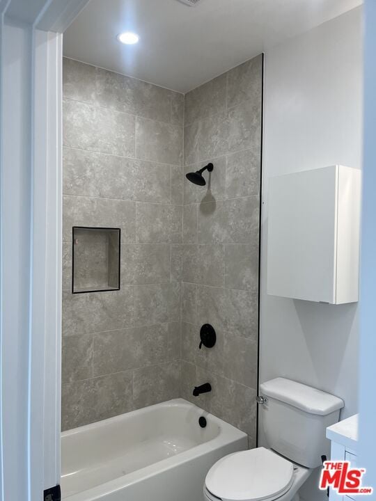 Building Photo - 212 E 29th St