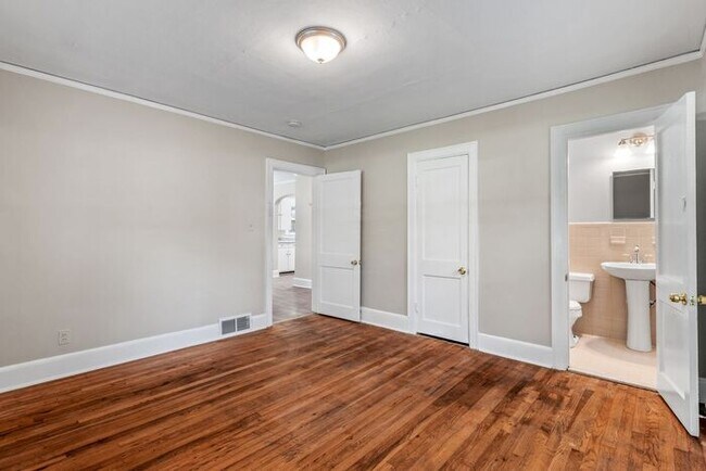 Building Photo - Adorable Home, Just Painted, Wood Flooring...