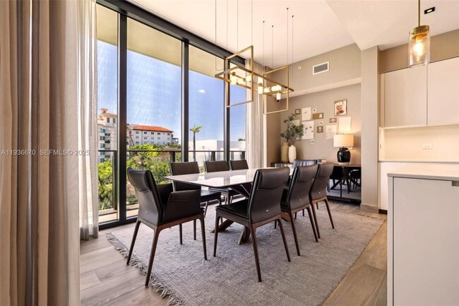 Building Photo - 3581 E Glencoe St