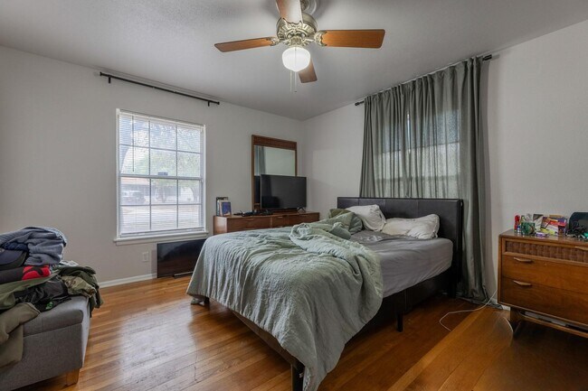 Building Photo - 4526 Lyceum Dr