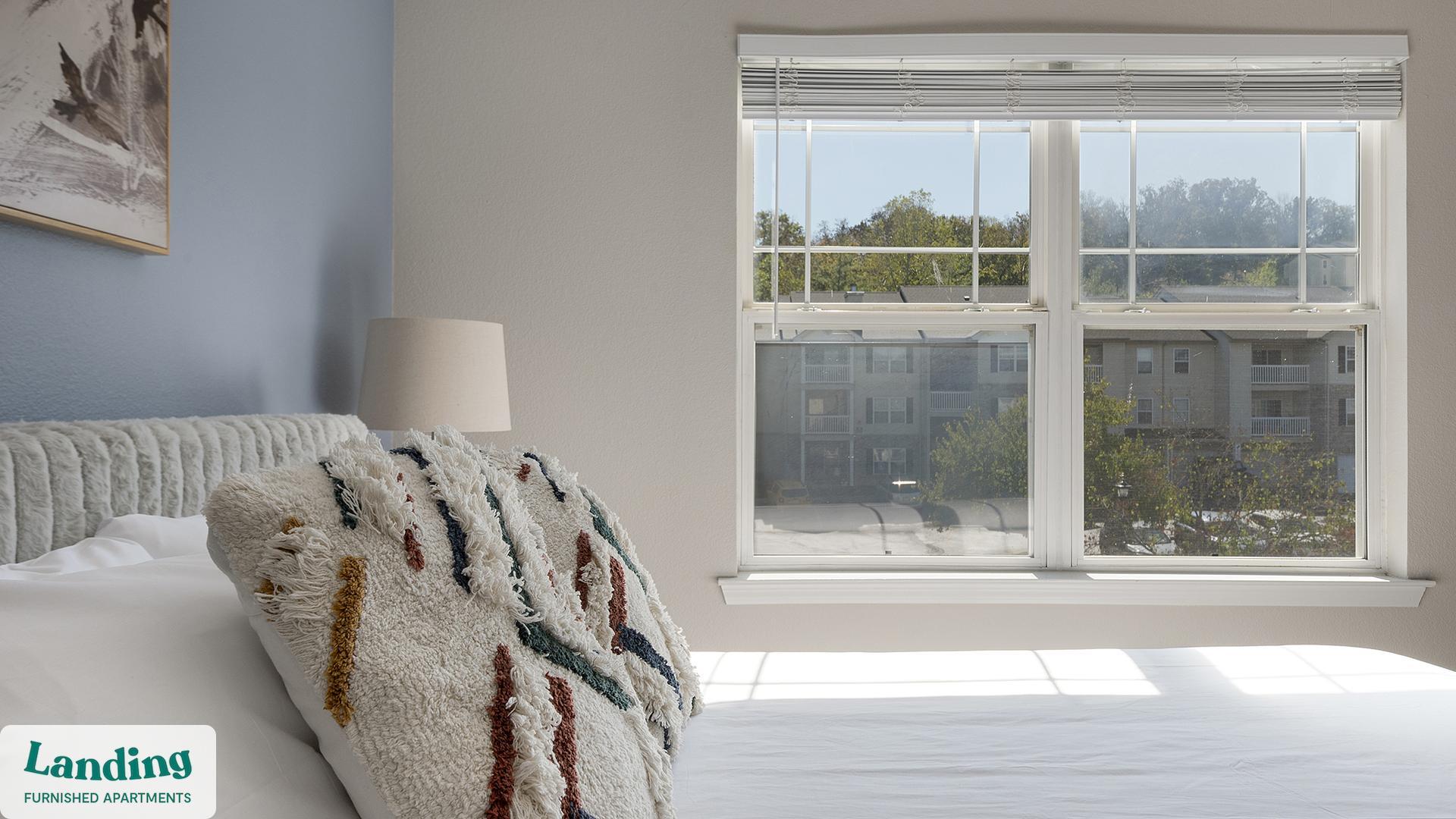 Building Photo - 400 Legends Terrace Dr