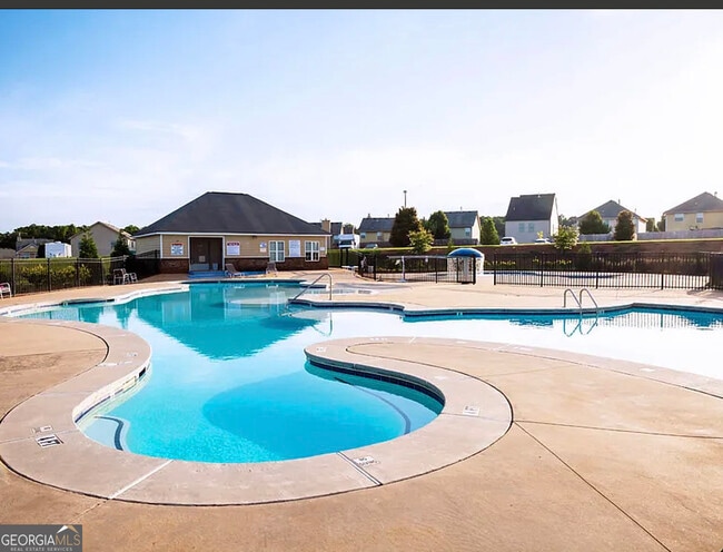 Building Photo - 341 Emporia Loop