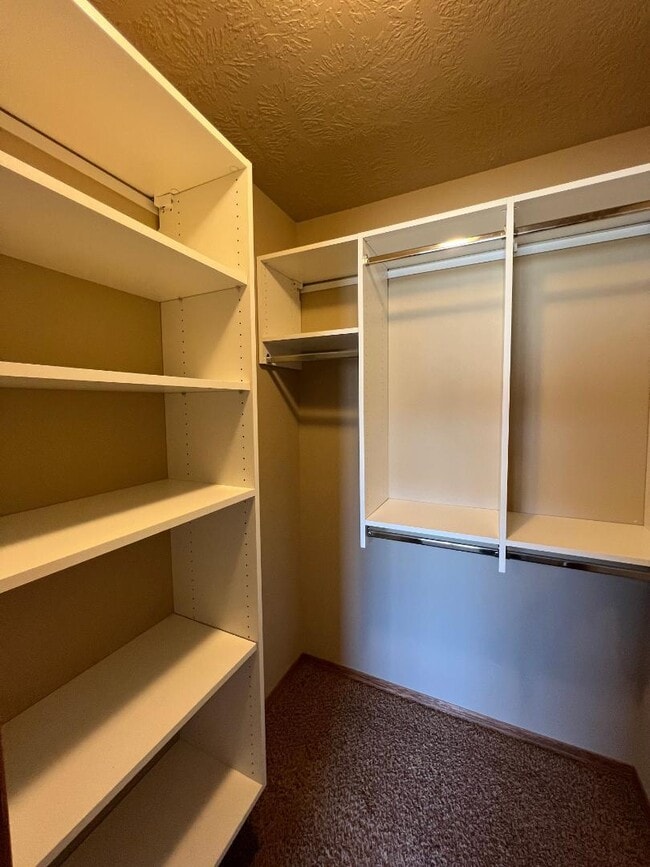 Building Photo - 3600 W 93rd St
