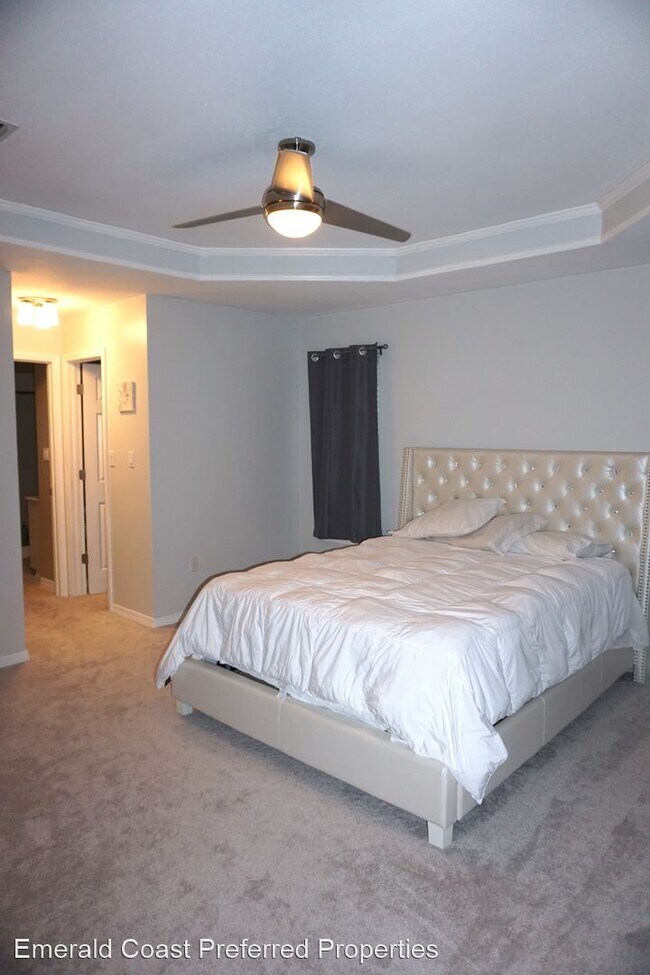 Building Photo - 3 br, 2 bath House - 2039 Fountainview Dr.