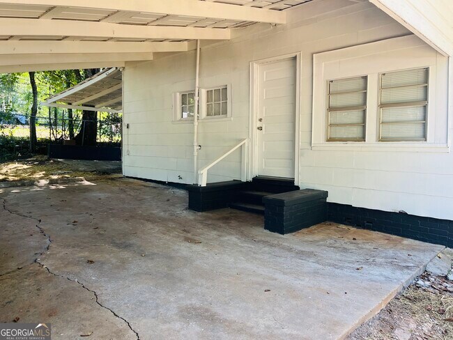Building Photo - 1405 Austin St