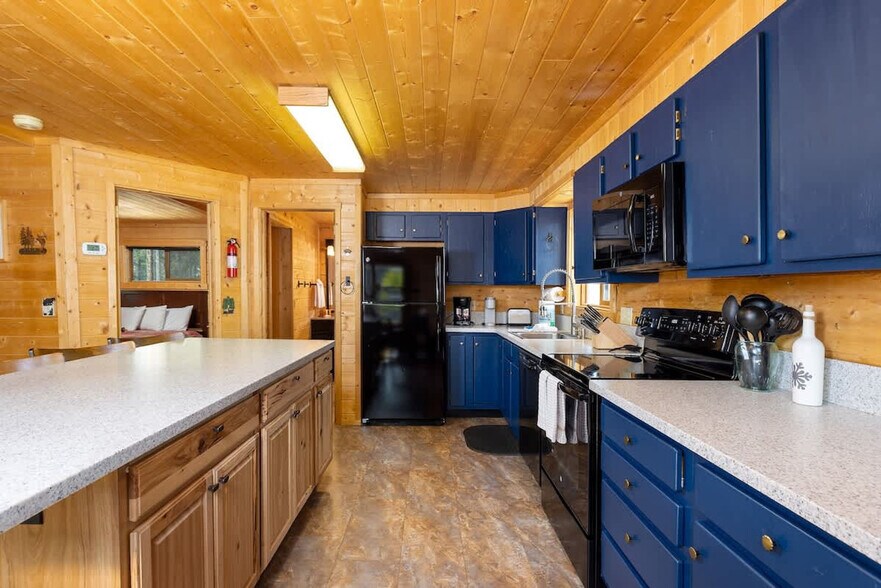 Building Photo - 649 American Way