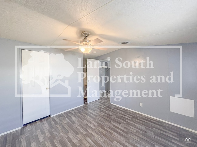 Building Photo - 425 Longfellow Blvd