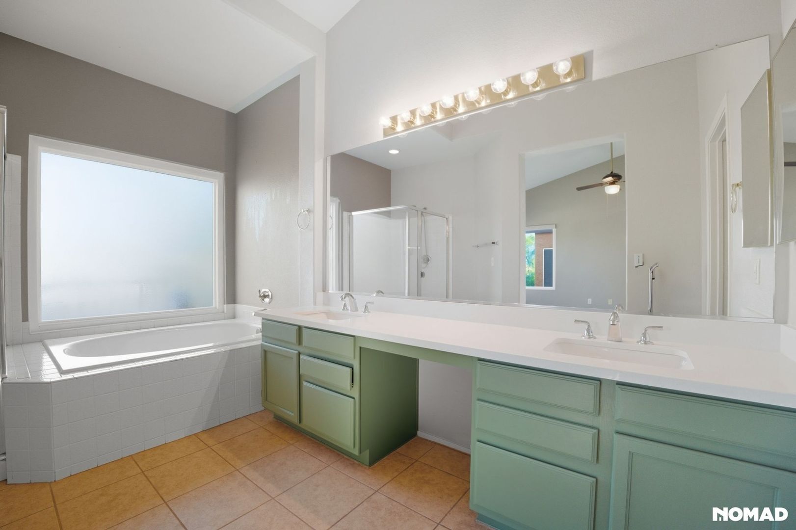 Building Photo - 16626 S 15th St