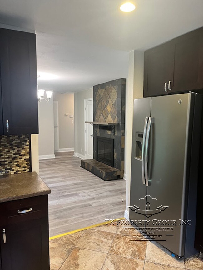 Building Photo - 10728 Cedar Ave