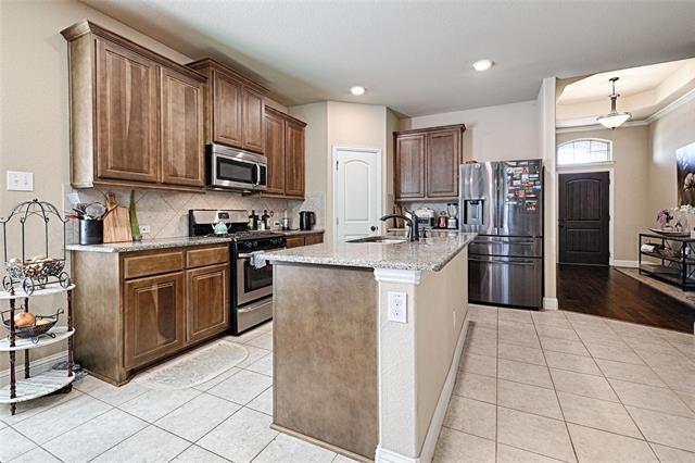 Building Photo - 640 Teakwood Dr