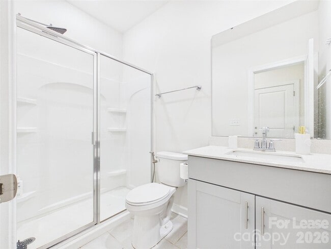 Building Photo - 3941 Woodland View Dr